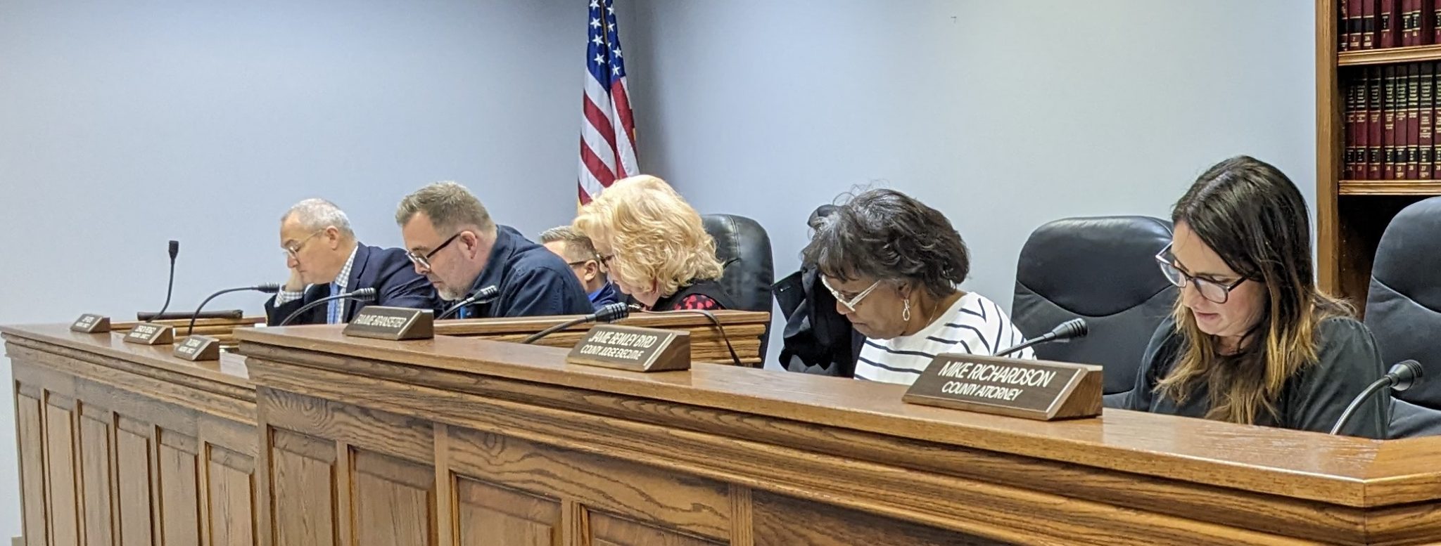 Justice center planners approve work agreements, property availability